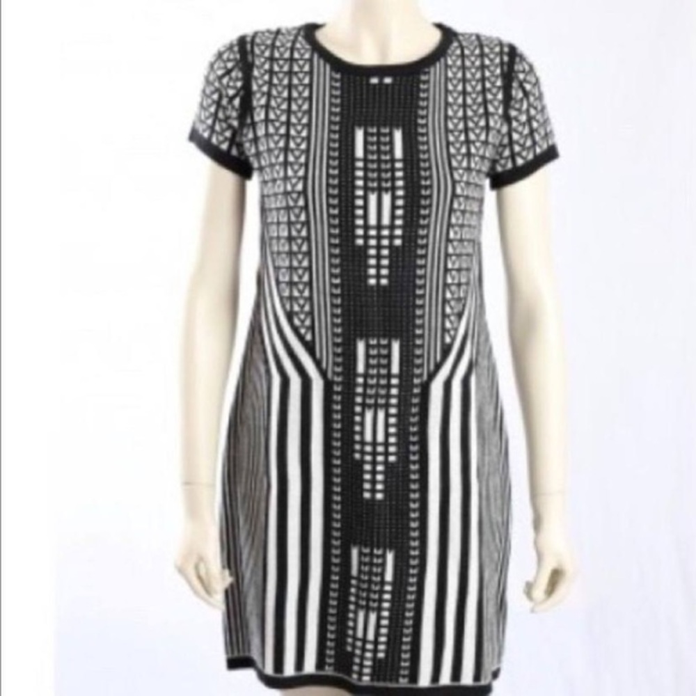 London Times Black/white Sweater Dress Size XL